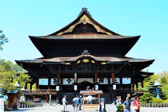 1-Day Snow Monkeys, Zenko-ji Temple & Sake in Nagano Tour - Exploring Zenko-ji Temple: A Spiritual Journey
