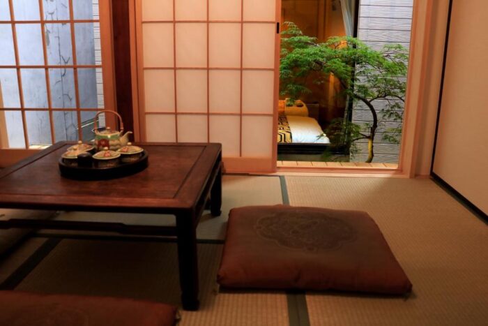 Hotel Traveling Bridge Nijojo, Kyoto – Updated Prices()