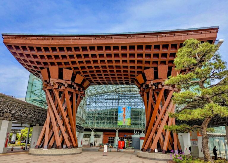 Kanazawa Station Taiko Gate