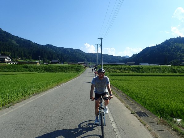 Private group Morning Cycling Tour in Hida Furukawa Gifu Prefecture ()