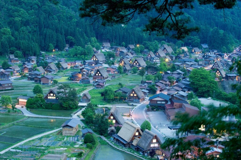 Shirakawa Go
