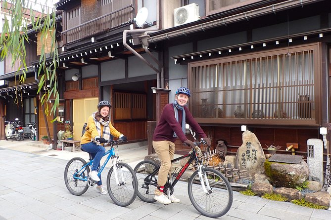 Short Morning Cycling Tour in Hida ()