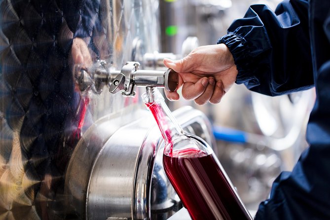 Local HAMA-WINE and Sushi Making Workshop　 - Product Details