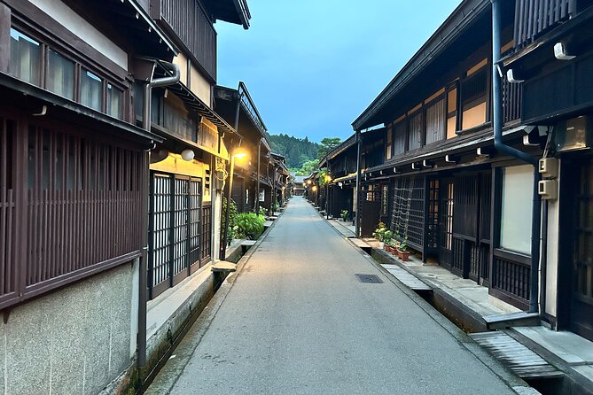 Takayama Night Tour With Local Meal and Drinks - Nighttime Attractions and Landmarks