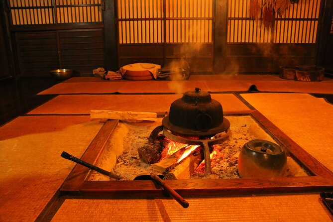 Shirakawago Day Trip: Government Licensed Guide & Vehicle From Takayama - Maximum Number of Passengers