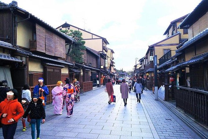 Kyoto Samurai and Geisha Town Private Tour - Exploring the Fascinating Samurai Culture