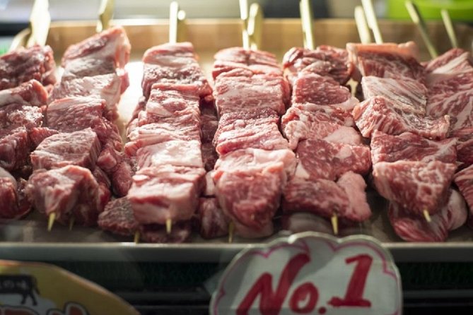 Private Fushimi Inari Sightseeing and Nishiki Food Tour - Fushimi Inari Shrine: A Must-Visit Destination