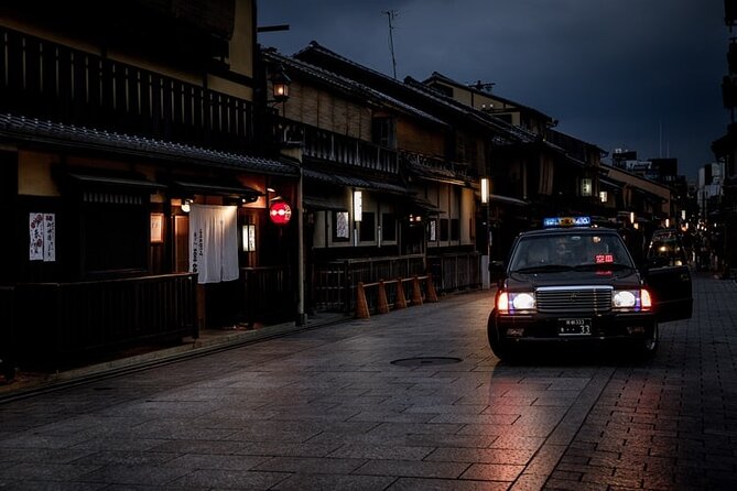 Kyoto Night Walking Tour Gion - Stories of Geisha - Exploring the Historic District of Gion