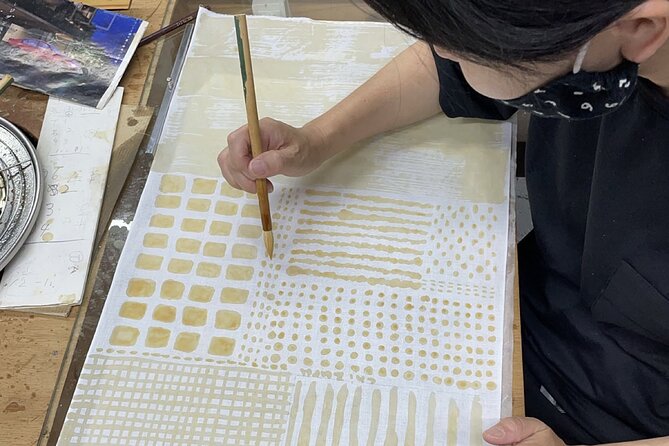 Roketsu Dyeing Experience: M Course Roketsu Dyeing Experience - Showcasing Your Finished Roketsu Dyeing Masterpiece