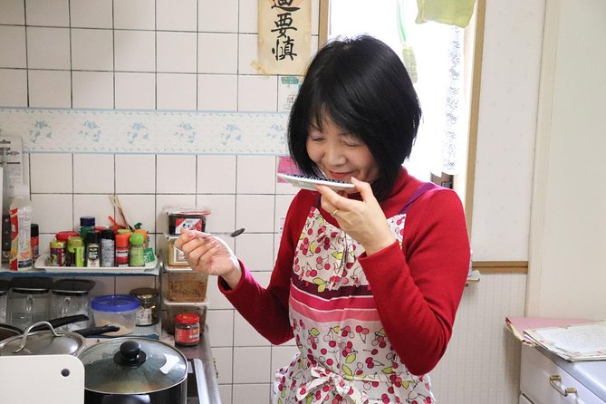 Authentic Seasonal Japanese Home Cooking Lesson With a Charming Local in Kyoto - Experience the Joy of Cooking With a Charming Local in Kyoto