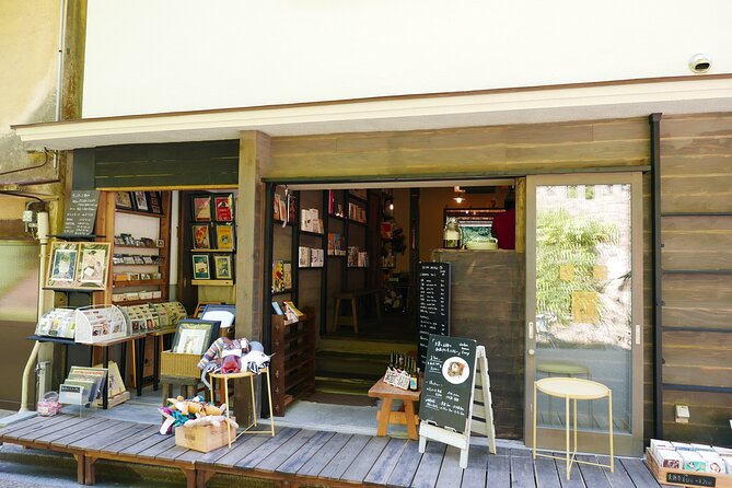 Minoh Waterfall And Nature Walk Through The Minoh Park Minoh Waterfall and Nature Walk Through the Minoh Park - Join a Private Guided Tour