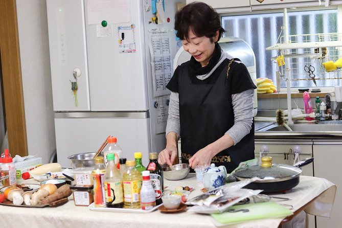 Heart-Warming Japanese in Home Cooking Lesson With a Local Mother in Osaka - Unforgettable Culinary Experiences in Osaka