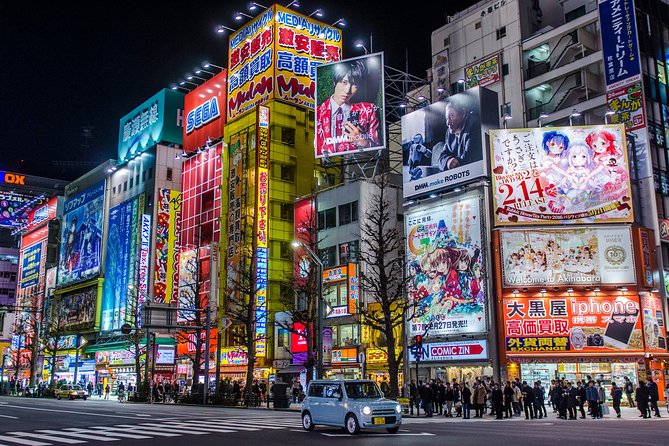 Private Tokyo Photography Walking Tour With a Professional Photographer - Equipment and Gear