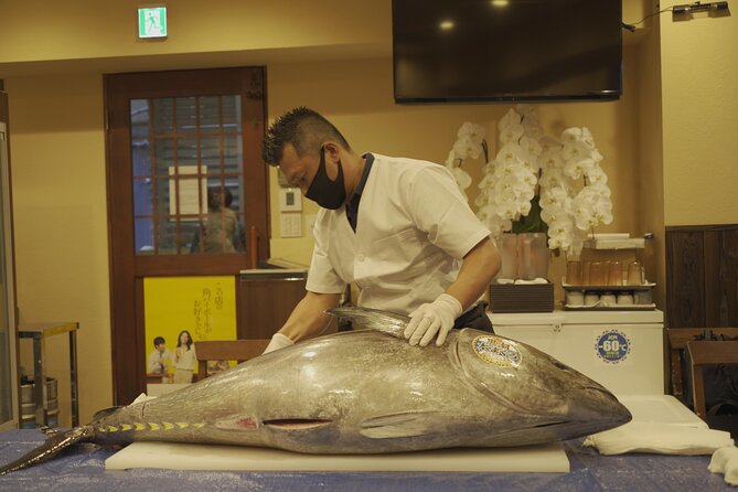 Tuna Cutting Show in Tokyo & Unlimited Sushi & Sake - Unlimited Sushi and Sake Feast