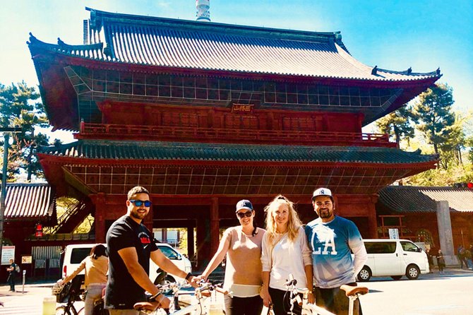 5-Hour Tokyo Historical Bike Tour Through Imperial Palace & Tsukiji - Exploring the Imperial Palace: a Glimpse Into Tokyos Rich History