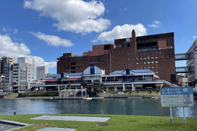 Private Tour to Kokura Castle, Uomachi Street, and Yasaka Shrine - Tour Highlights and Itinerary