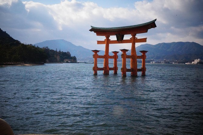 A Chauffeur Driven Tour Hiroshima Amp Miyajima Temple Gardens A Chauffeur Driven Tour: Hiroshima & Miyajima, Temple Gardens - Guided Tour of Famous Sites in Hiroshima and Miyajima