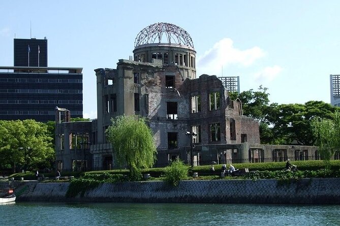 Hiroshima Local Food and Peace Memorial Park 1 Day Walking Tour - Must-See Sights in Hiroshima