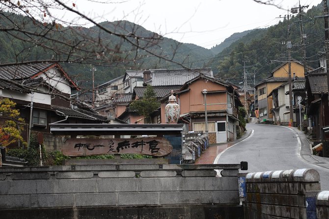 Hasami Ware Study Tour With Special Guide 400 Years History and Modern Daily Use Pottery - The Process of Making Hasami Ware