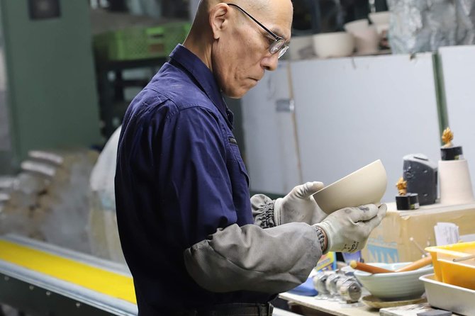 Hasami Ware 2-Day Tour With Special Guide 400 Years History and Modern Daily Use Pottery - Exploring 400 Years of History