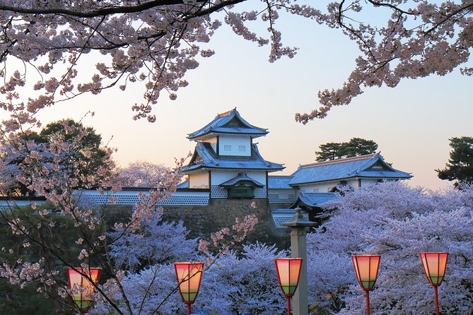 Kanazawa Private Half Day Tour Photoshoot Session by Professional Photographer - Pricing