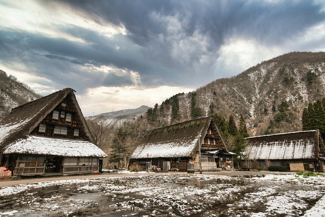 Gokayama and Shirakawago Private Tour With Photographer  - Kanazawa - Pricing and Group Size
