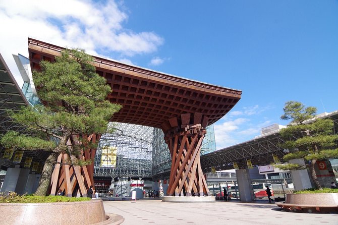 Kanazawa Half-Day Private Tour With Government Licensed Guide - Pricing and Reservation Details