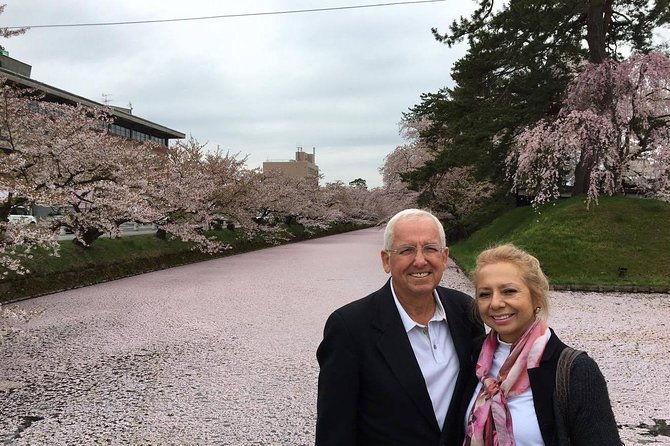 Private Cherry Blossom Tour in Hirosaki With a Local Guide - Traveler Reviews