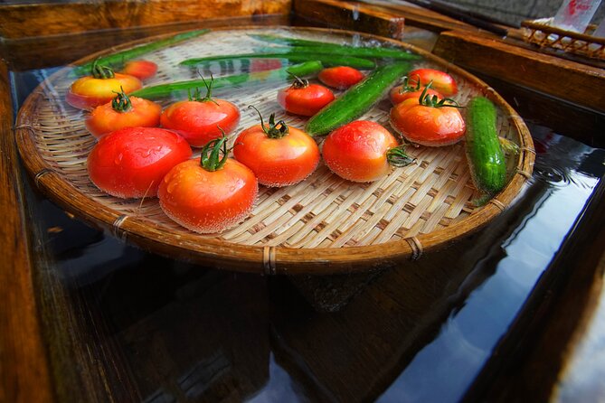 Gujo Hachiman All Must-Sees Full Day Private Tour With Government-Licensed Guide - Gujo Hachiman Local Crafts and Souvenirs