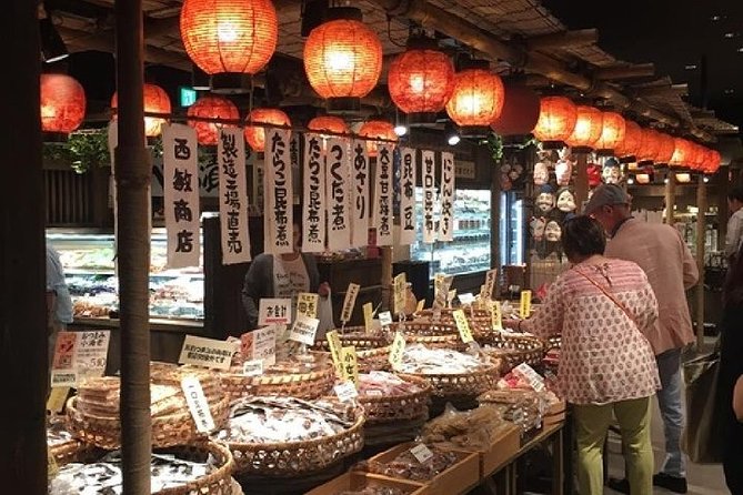 Nikko 1-Day Bus Tour :World Heritage of Nikko Toshogu,Lake Chuzenji,Kegon Falls - Discovering the Natural Beauty of Lake Chuzenji