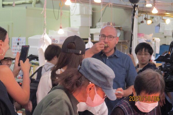 Maze Town Walking and Exploring Fish Market in Izumisano, Osaka - Tips for Navigating the Maze