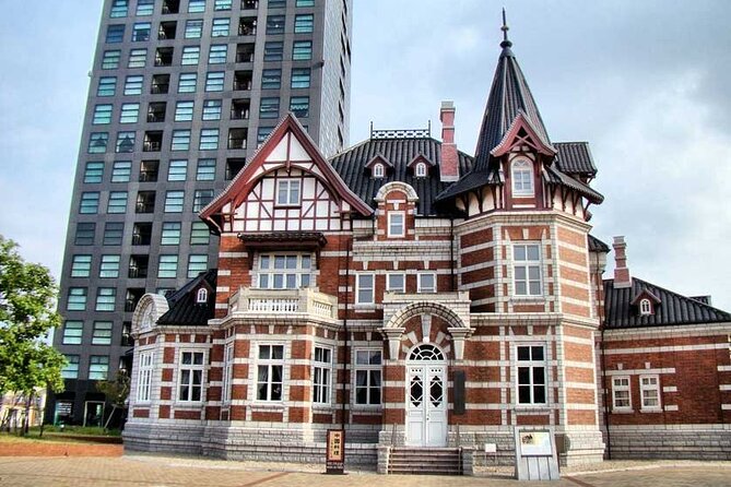 Shimonoseki & Moji Port Full-Day Private Trip With Government-Licensed Guide - Mojiko Retro, Akama Shrine, and Hinoyama Park