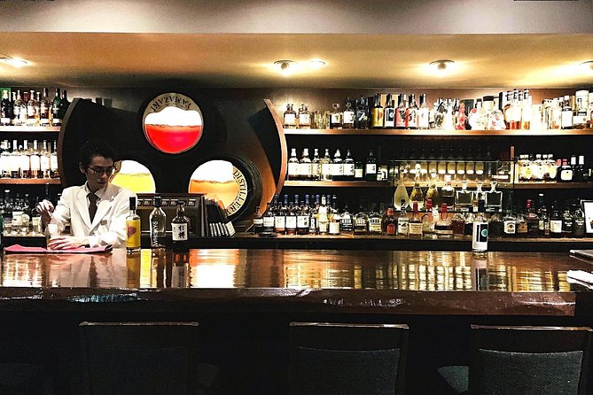 Japanese Whisky Tasting Experience at Local Bar in Tokyo - The Art of Collecting Japanese Whisky