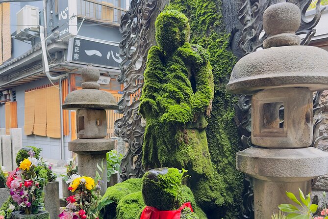 The Ultimate Osaka Food Tour - Namba & Dotonbori - Local Food Specialties to Indulge In