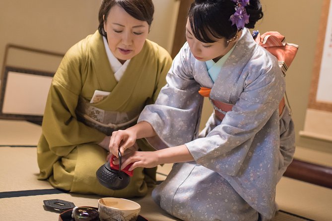 A Min Tea Ceremony Workshop In The Authentic Tea Room Quick Takeaways