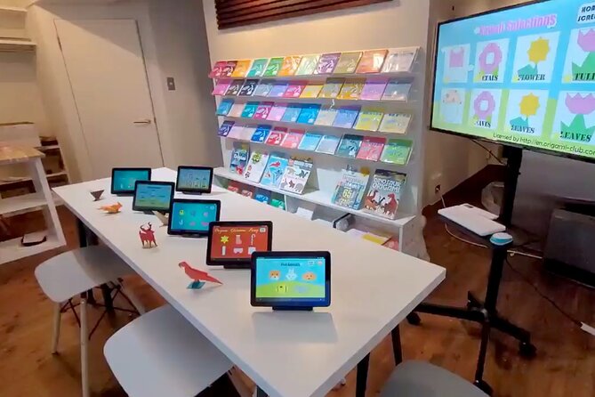 Family and Beginner Friendly Origami Experience in Asakusa - Overview of the Origami Experience in Asakusa
