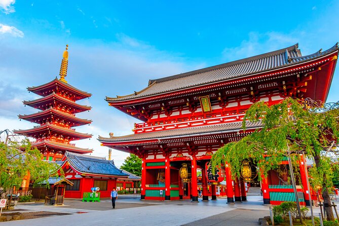 Tokyo Asakusa Tour and Shrine Maiden Ceremonial Dance Experience - Refreshments Included