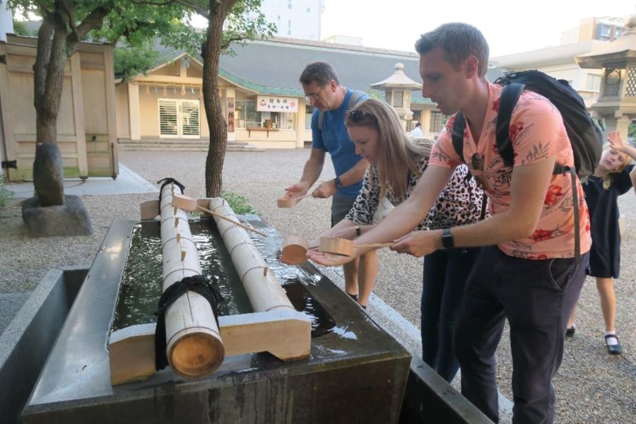Osaka Local Foodie Walking Tour in Dotonbori and Shinsekai - Taking in Osakas Rich Culture and History