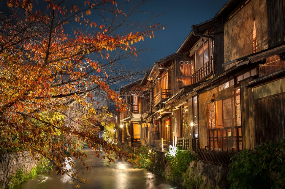 Kyoto: Gion District Guided Walking Tour at Night With Snack - What to Bring
