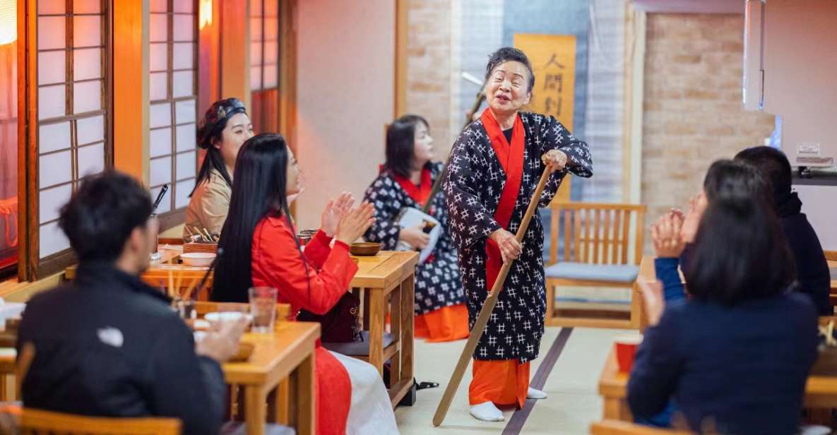 Tokyo: Yakatabune Dinner Cruise & Traditional Japanese Show - Experience the Yakatabune Houseboat