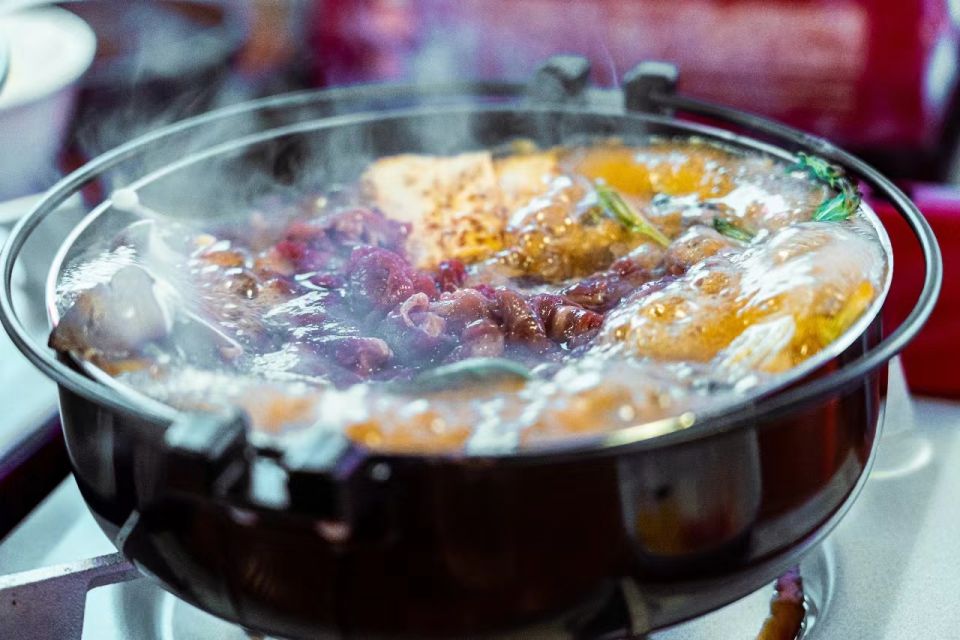 Tokyo: Yakatabune Dinner Cruise & Traditional Japanese Show - Unwind on the Open-Air Viewing Platform