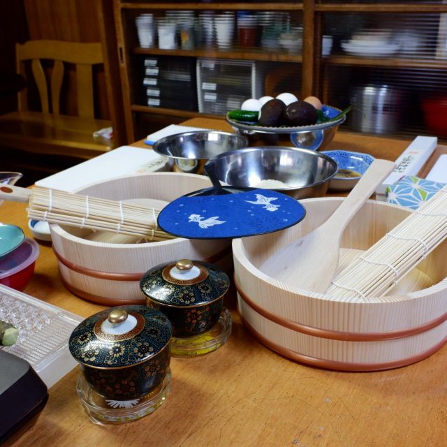Osaka: Mastering Sushi - Cooking Skills to Bring Home: Sushi Making and More