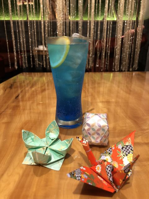 Tokyo: Origami Workshop With a Local Including One Drink - Soft Drinks Included at a Stylish Cafe