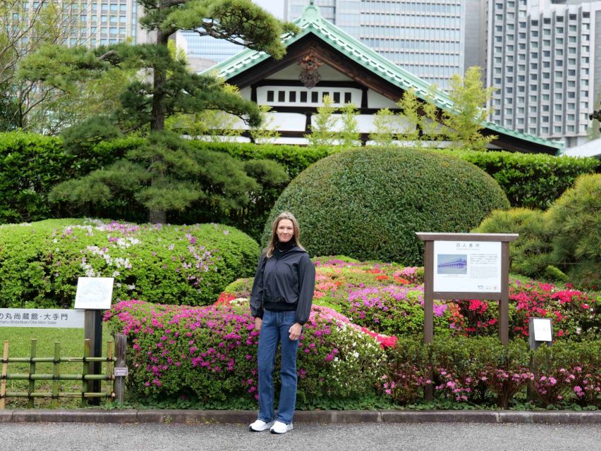 Tokyo Private Walking Tour : With Local Guide - Background