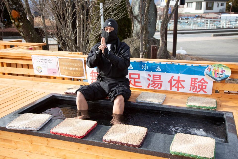 Tokyo: Day Trip to Lake Kawaguchi and Craft Experience - Activity Details