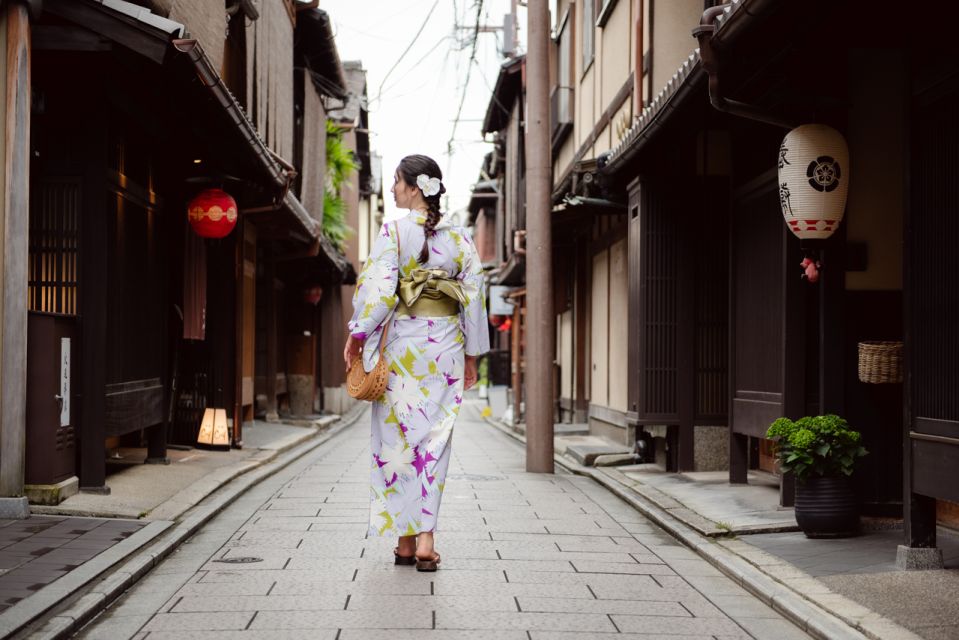 Kyoto Kimono Memories - Experience the Magic of Gion