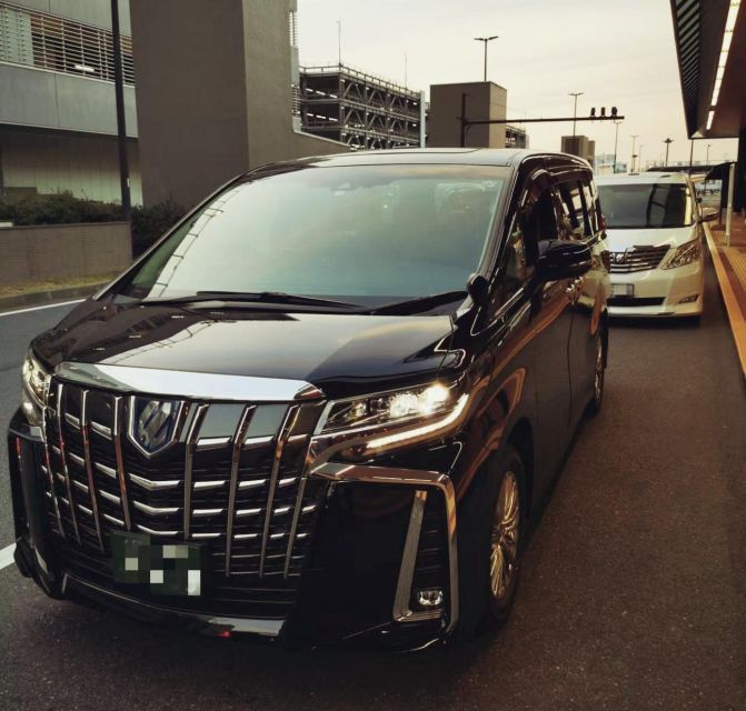 New Chitose Airport : 1-Way Private Transfers To/From Niseko - Driver and Language