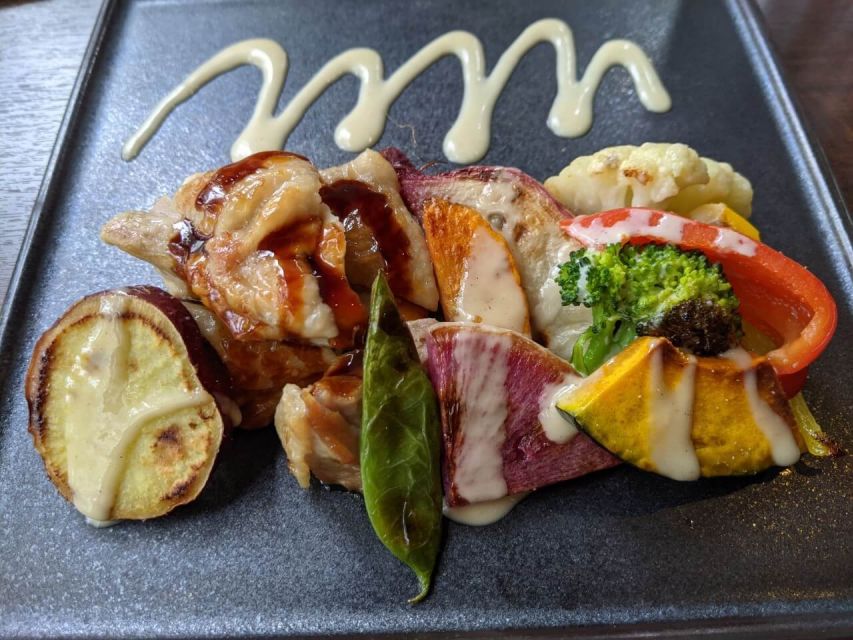 Nagano: Snow Monkeys, Zenkoji Temple & Sake Day Trip - Lunch and Shopping in Nakamise