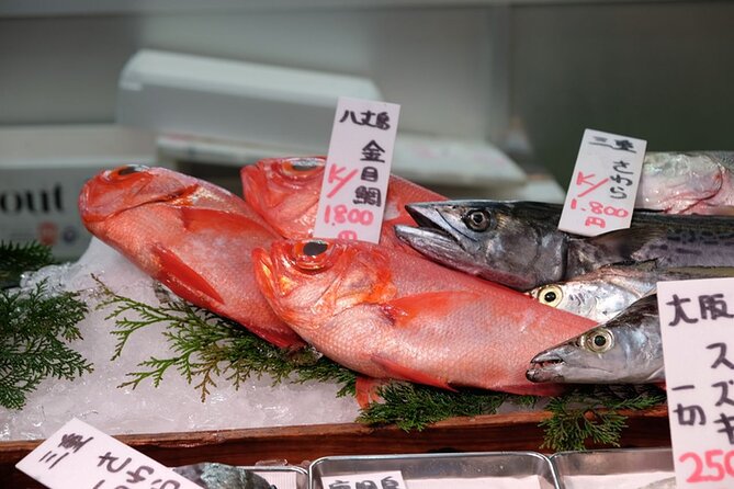 Tokyo Tsukiji Outer Market Walking Tour And Rolled Sushi Class - 