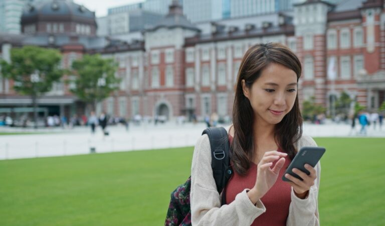 Using A Mobile Phone In Japan